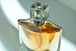 De kracht van parfum: vijf iconische damesgeuren die jouw uitstraling bepalen.